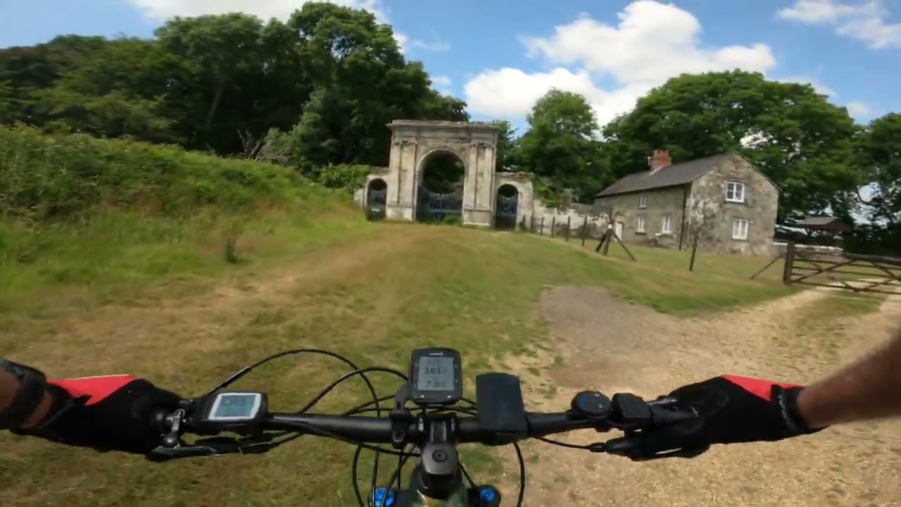 Isle of Wight Red Squirrel Trail, Part 1, Appuldurcombe to Godshill