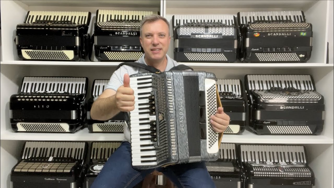 Acordeon Scandalli Imperio IX - Terça Oitavada - 9/3 Registros - 10 kg - 45,5 cm - Jeferson Oliveira