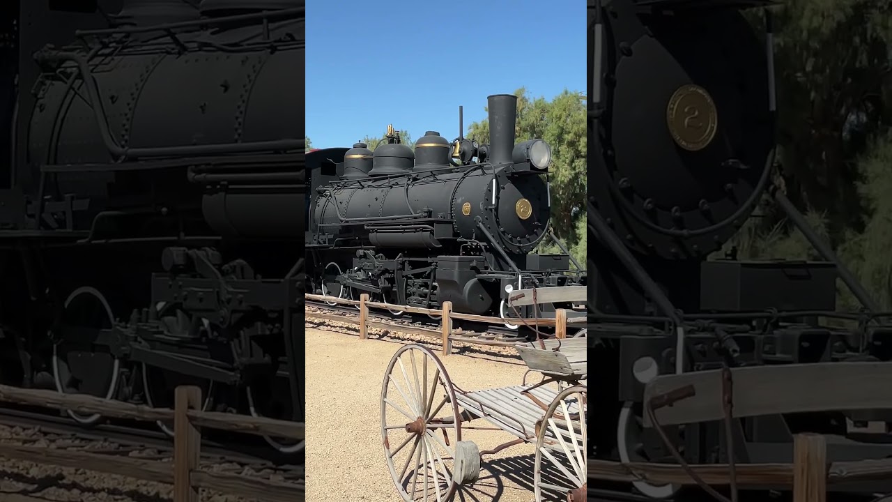 Outdoor museum of Death Valley National Park with a locomotive on display! 死亡谷國家公園露天博物館，展出一輛火車頭！