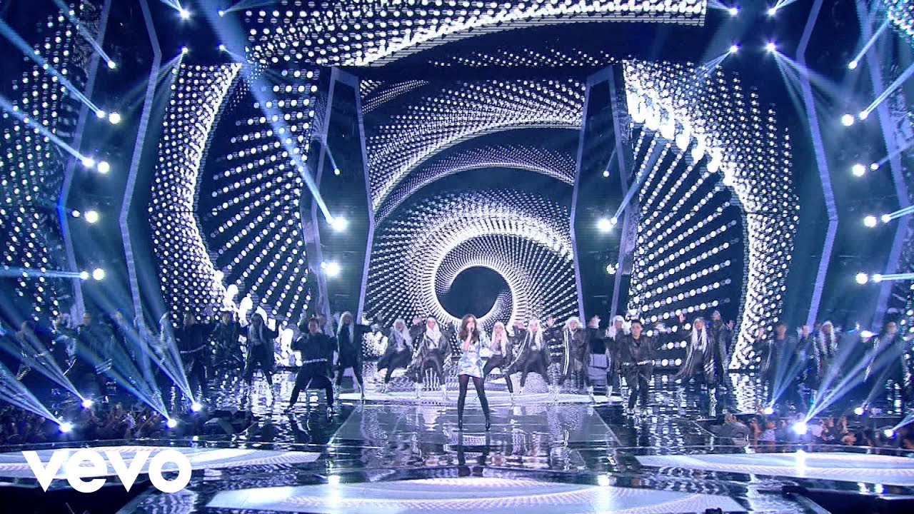 Hailee Steinfeld - Love Myself (Live at Indonesian Choice Awards 2018 NET 5.0)