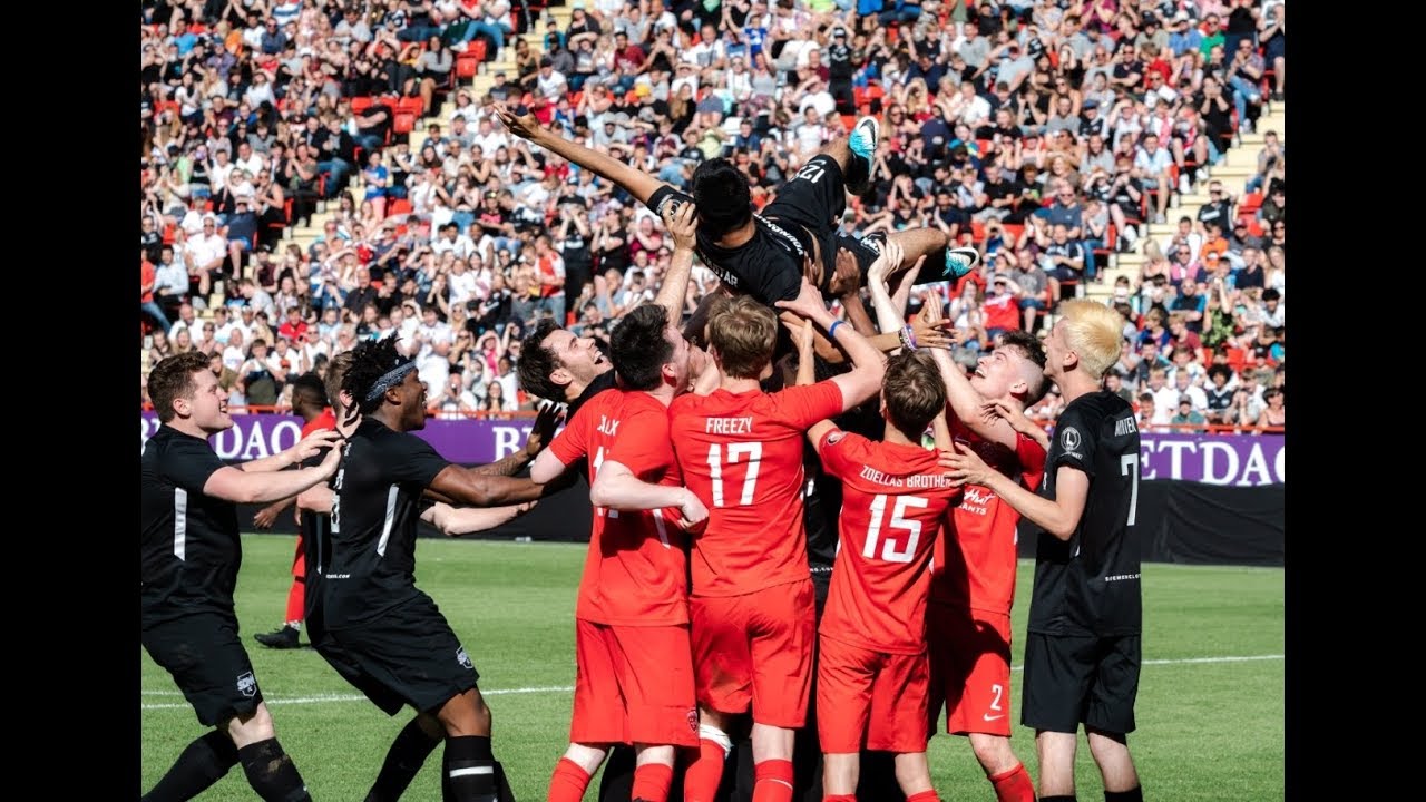 HELPING VIKKSTAR SCORE HIS FIRST EVER GOAL... | THE LAST SIDEMEN CHARITY MATCH!