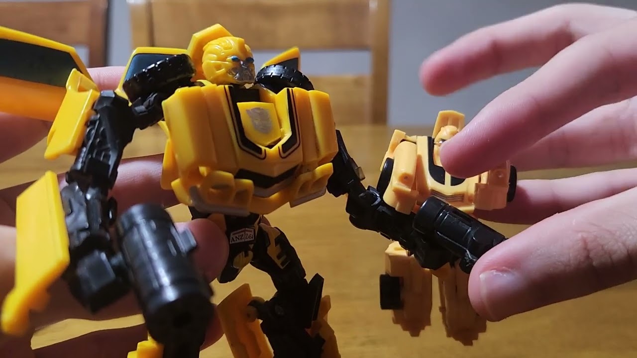 Transformers 2007 Legend Class Bumblebee y Barricade (Video doble)