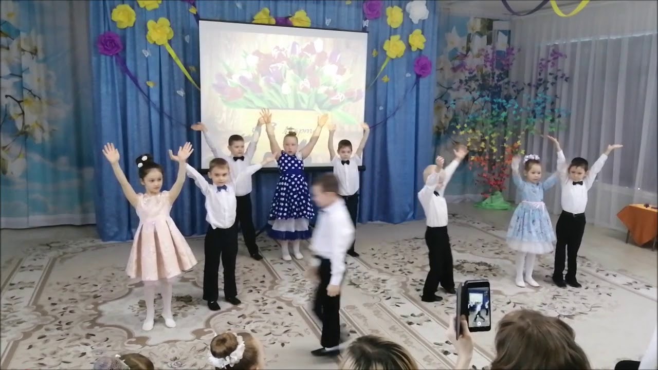 Утренник к празднику 8 Марта в подготовительной группе 