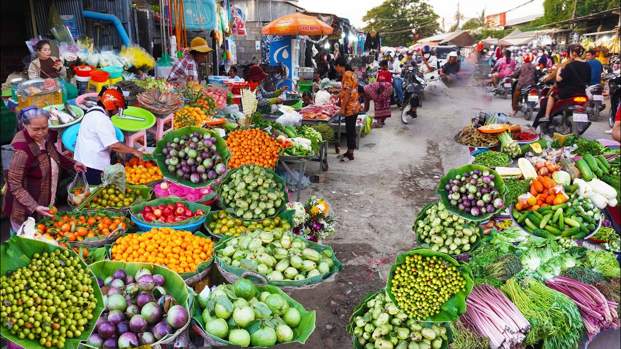 Battambang's Countryside Magic: Explore Pothivong Evening Food Market