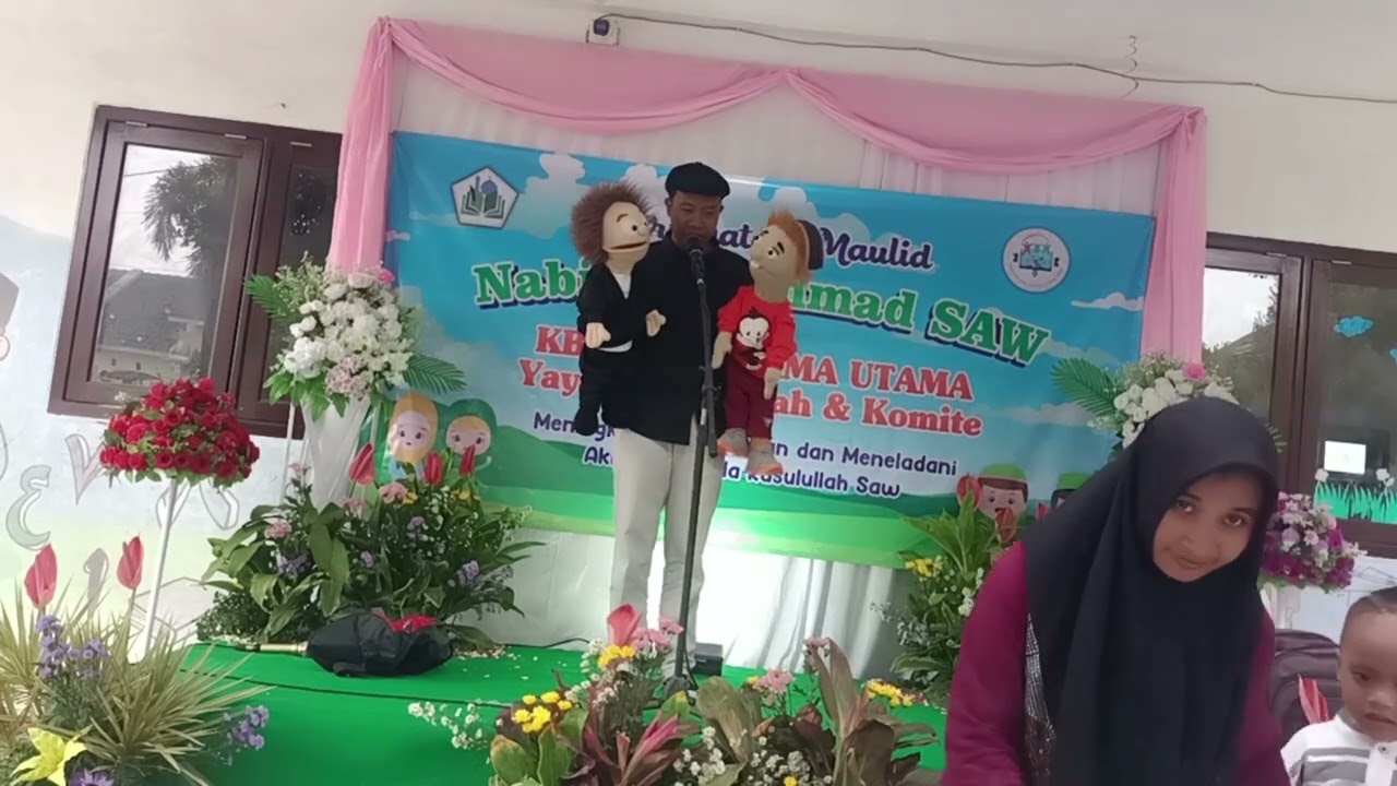 Mendengar Dongeng Bersama Kak Tofa