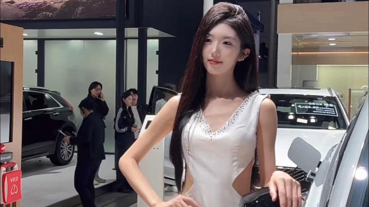 20251003西安国际车展 网红美女车模随拍@美文MM #网红拍摄 #美女车模