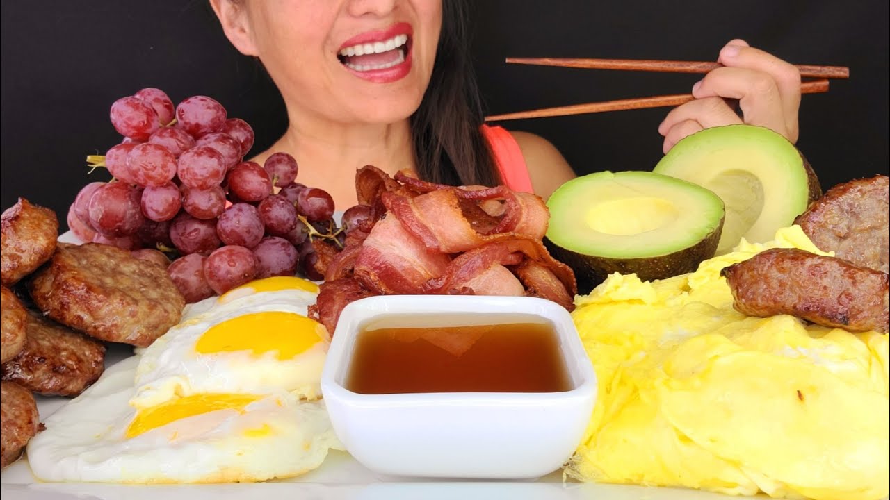 GIANT BREAKFAST SAUSAGE BACON SCRAMBLED SUNNYSIDE UP EGGS ASMR MUKBANG OMAD EATING NOISES  BIG BITES