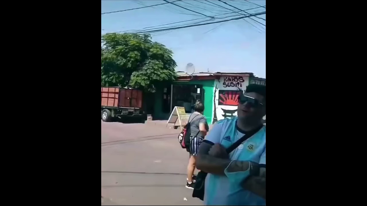 Loco Rene botando el androide en la Victoria 🤣