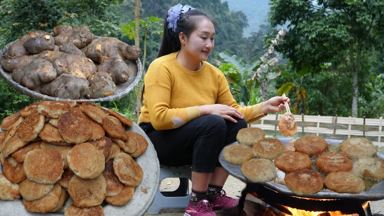 Wild yam cake - Traditional dishes from the countryside are brought to the market to sell.