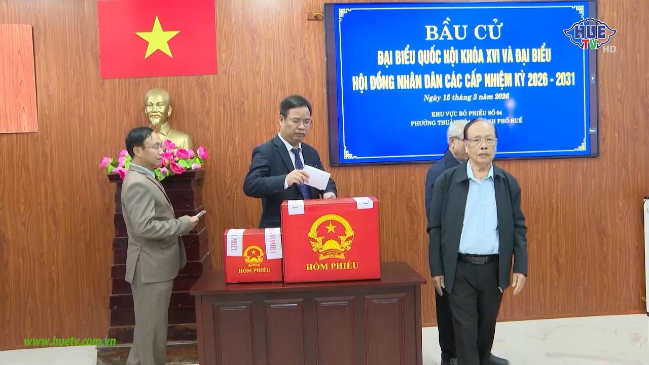 Phó Bí thư Thường trực Thành ủy Huế thực hiện quyền công dân