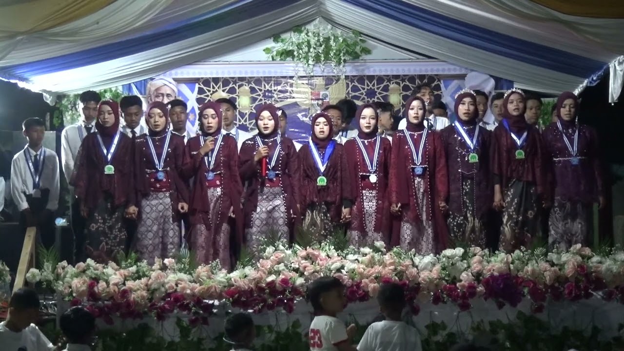 PENAMPILAN LAGU PARA WISUDA  - HAFLATUL IMTIHAN 2025 YAYASAN DARUL ISTIQOMAH  - TIRIS RANUAGUNG
