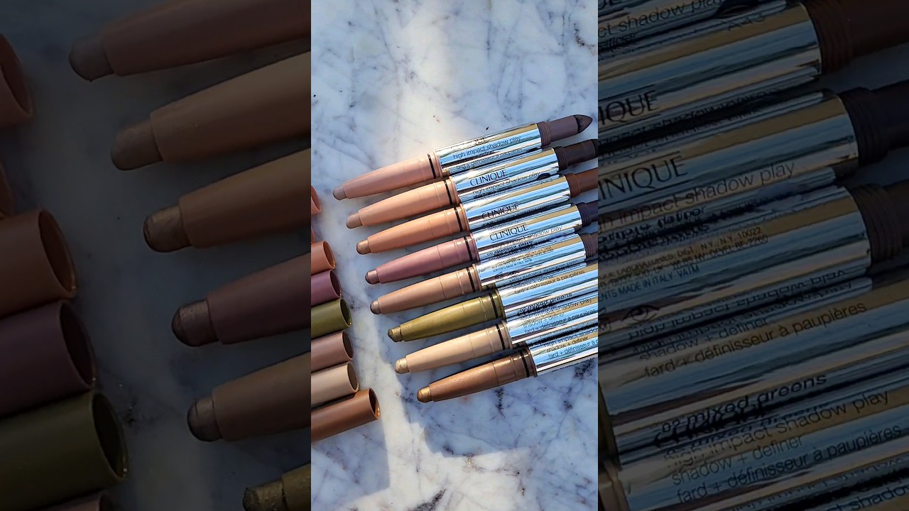 Swatching High Impact Shadow Play Eyeshadow + Definer #creameyeshadow #makeup #clinique #swatches
