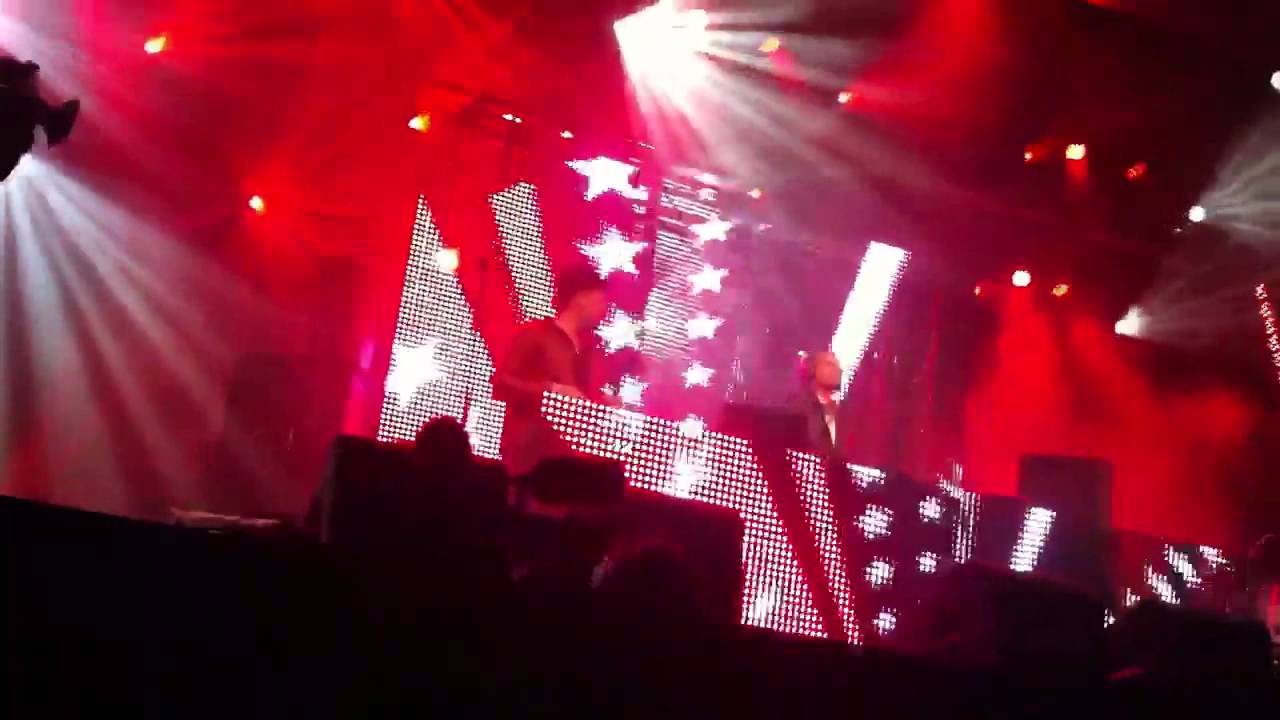 Armin van Buuren Love you more live with Racoon