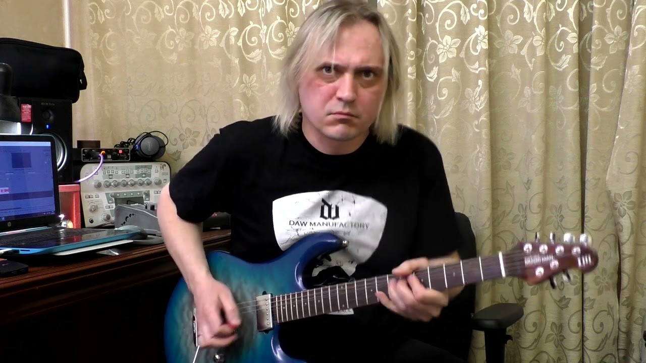 Обзор на диване - Music Man Luke 3