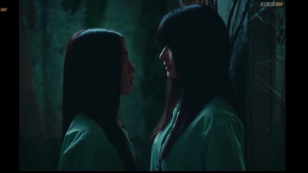 Clairebell the series episode 3 kissing scene 💓