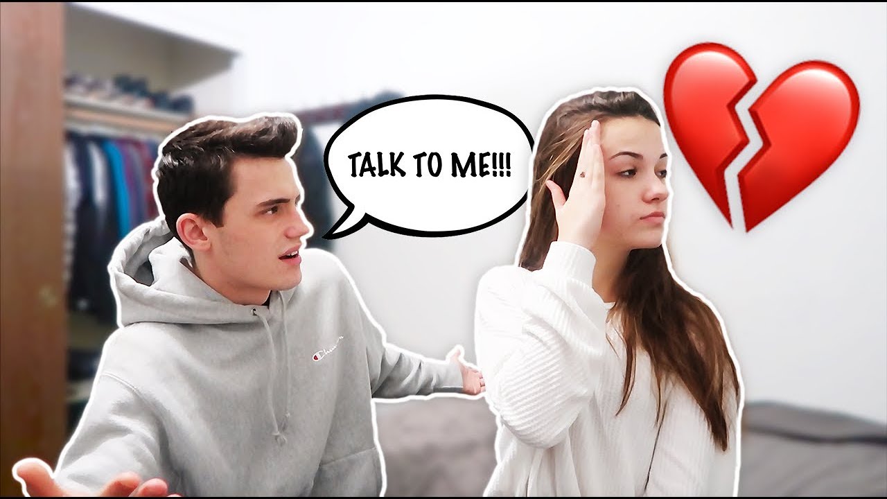 ИГНОРИРУЮ РОЗЫГРЫШ МОЕГО ПАРНЯ!! *он так разозлился*
