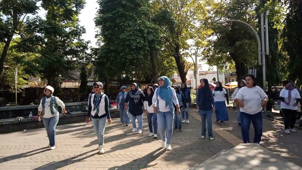 MADIUN NGAWI line dance Choreo @miskefindrianipaduli2973