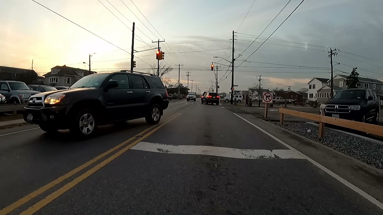 Driving thru Breezy Point Queens NY New York NYC (12-30-2021)
