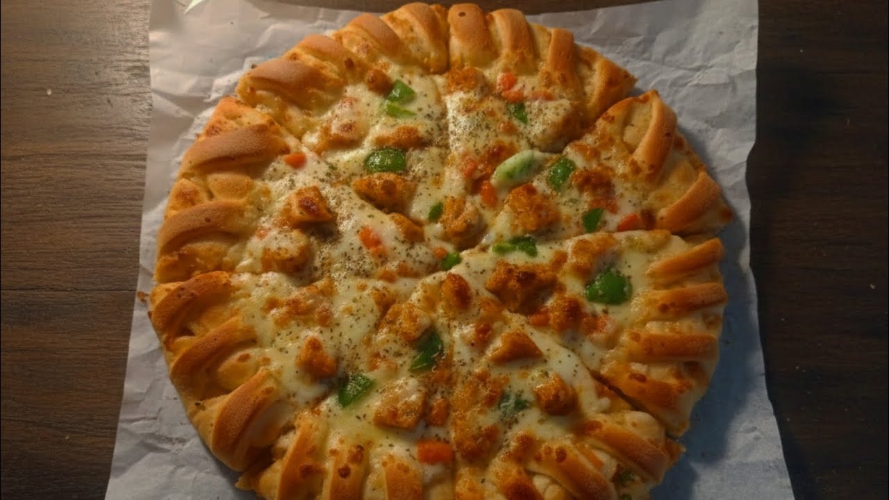 How to make crown pizza at home easily#baking #crown #pizza #pizzalover #food #recipe #foodlover 