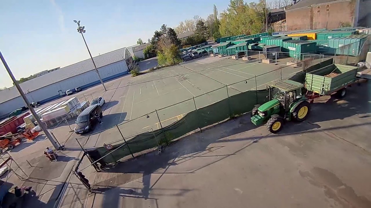 ACROBRAT FPV FREESTYLE //...parking spot meets bando!!