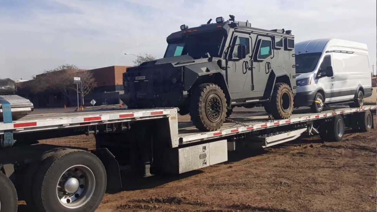 Trucking | How to Secure a SWAT Truck & Armor Van on a Stepdeck! | LoShawn Parks