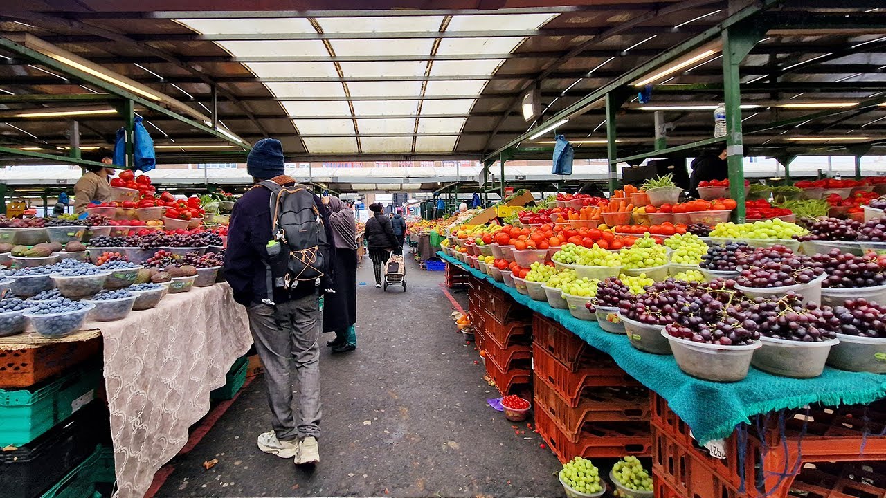 Fruits & Vegetables Market in Birmingham | Bullring Open Market Walking Tour 4K | England, UK 🇬🇧