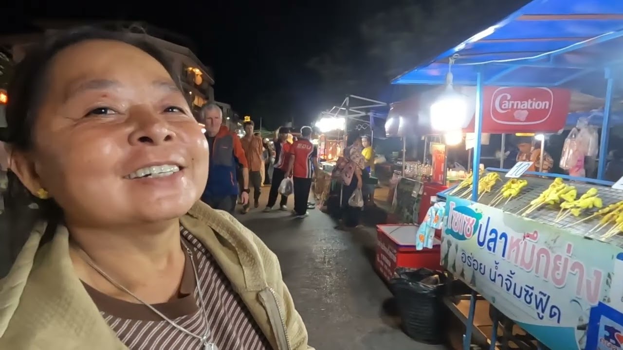 วันนี้พาแม่ ไปนมัสการพระยาศรีสัตตนาคราช/ แวะกิน Street food นครพนม🇹🇭