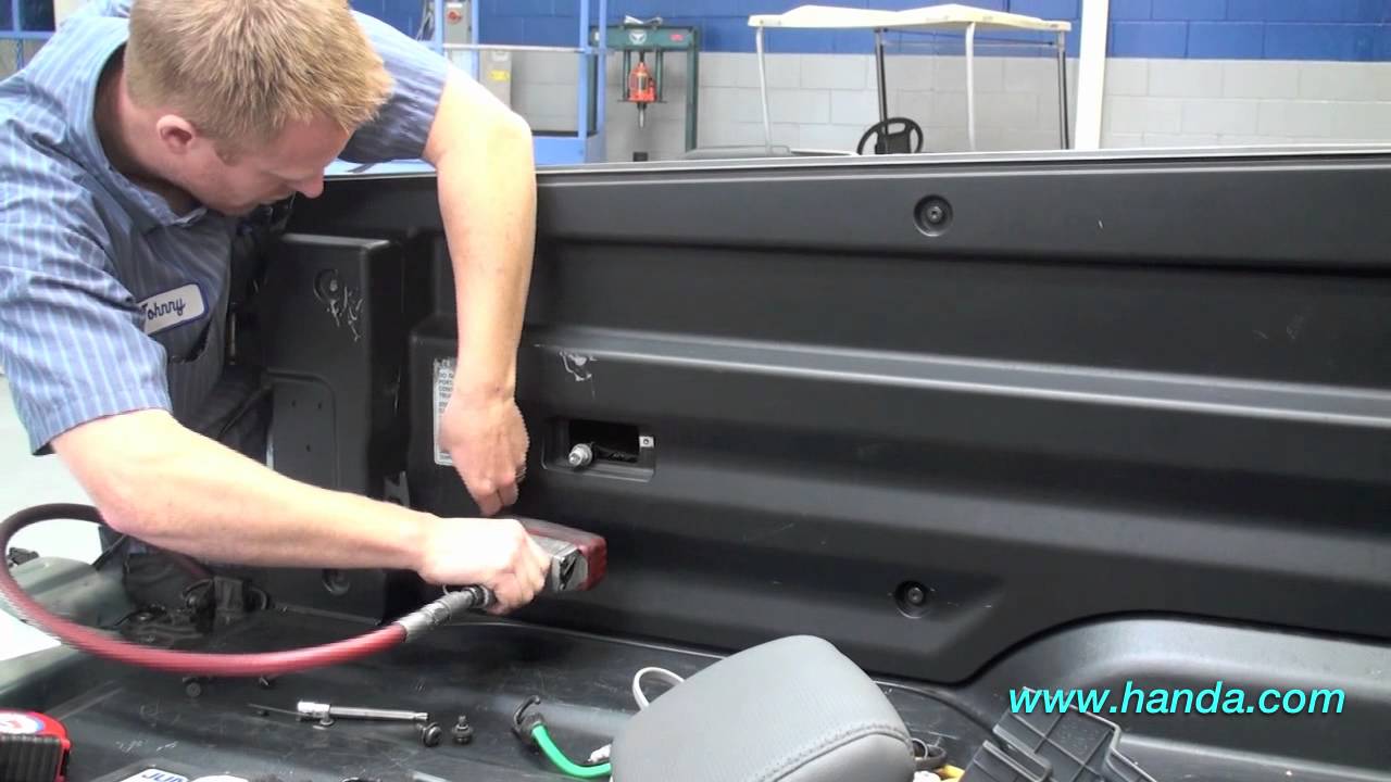 Ridgeline Back-Up Camera Installation (Honda Answers #72)