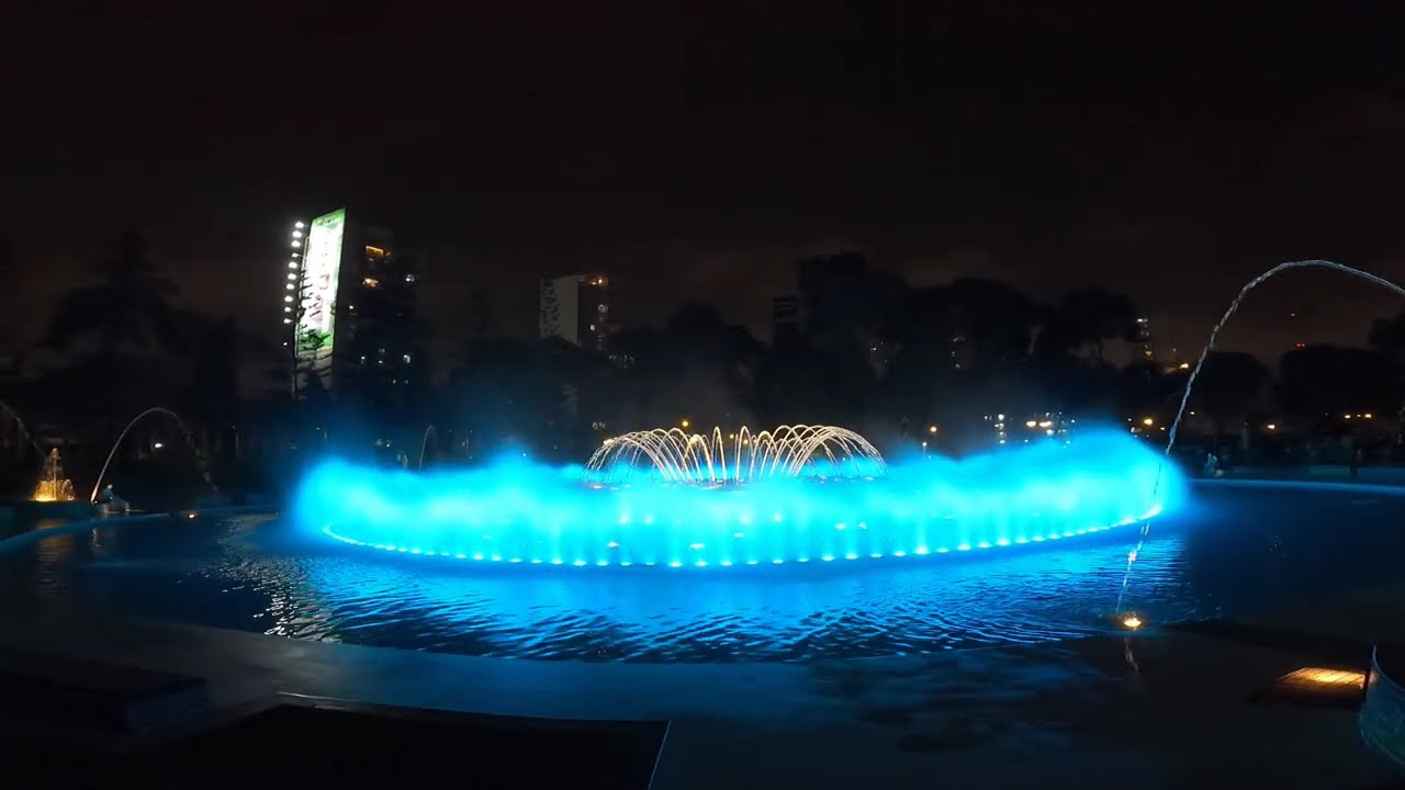 Circuito Mágico del Agua  ambiente navideño espectáculo multimedia parte 1 