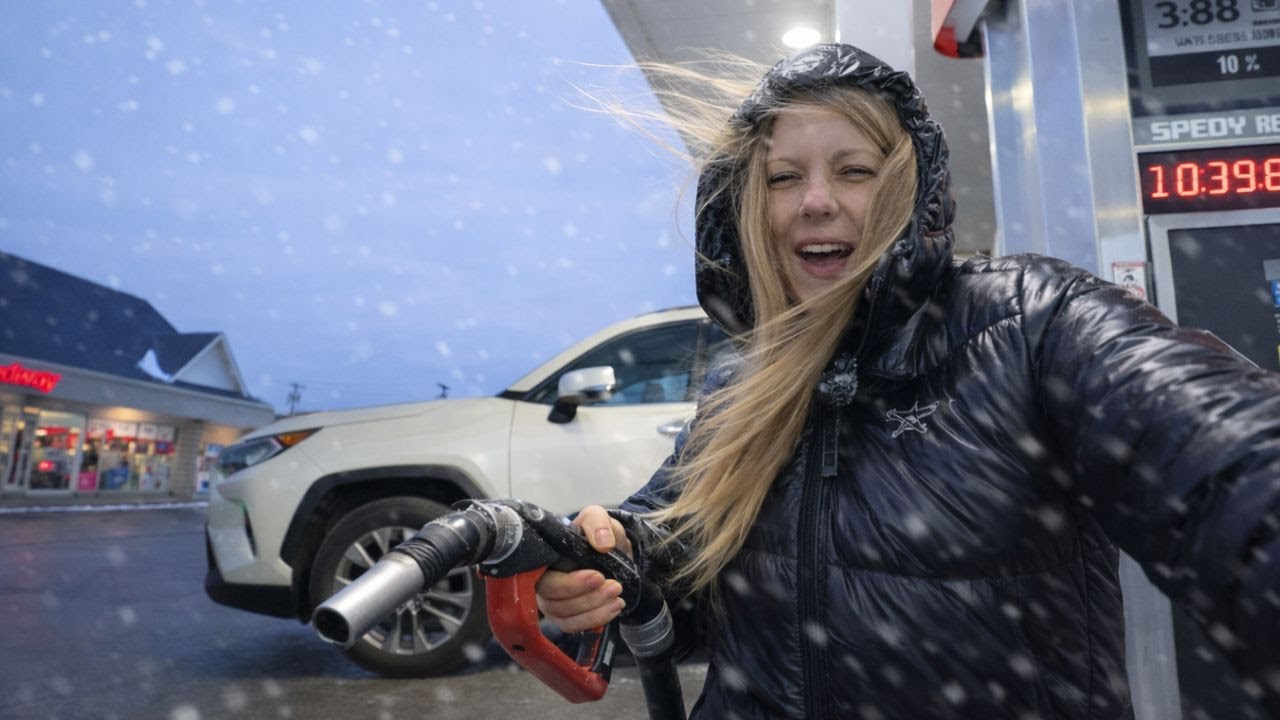 I Moved Into My Car in the Middle of Winter | First Night on the Road
