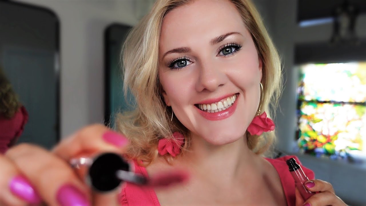 Charming Southern Belle does your make up 🌺 ASMR