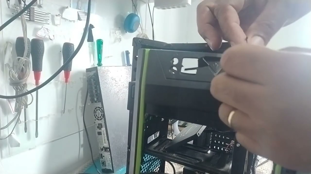 CONSERTAMOS O PC GAMER QUE O CLIENTE ESPANCOU 