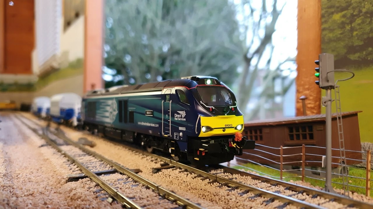Dapol DRS Class 68 DCC sound test run