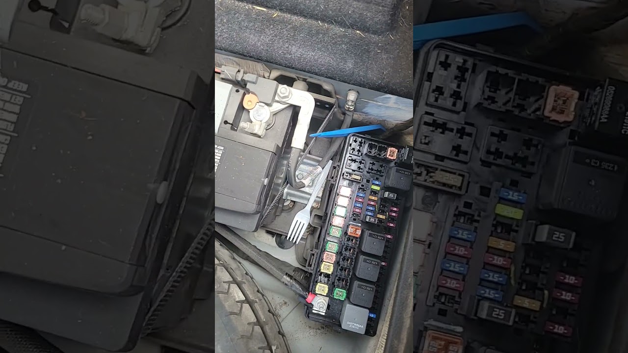 2015 dodge charger se cigar and back charging ports