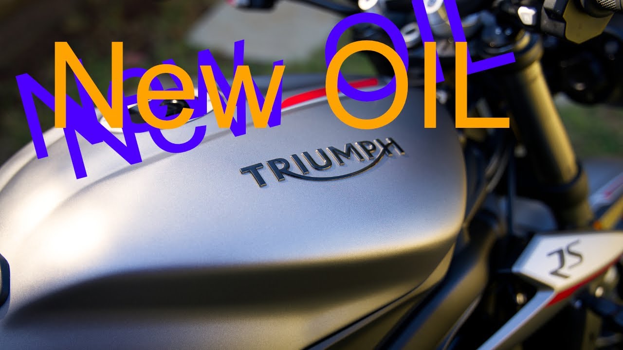 TRIUMPH STREET TRIPLE RS Oil Change