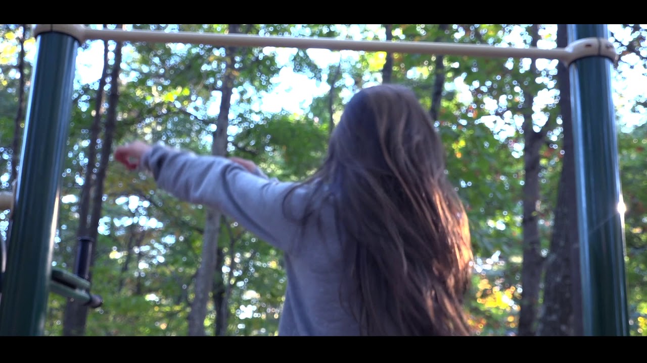 Bre Paquette   Montage
