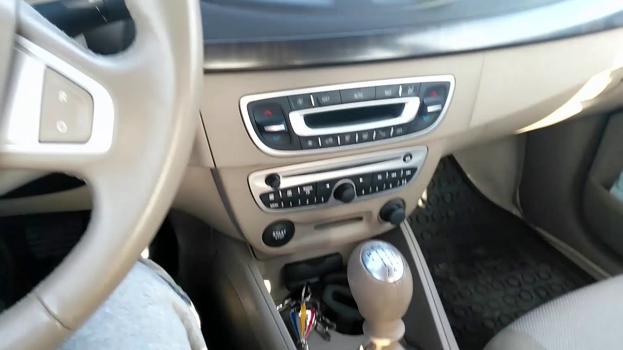 Renault Fluence Katlanır Ayna Özelliğinin Tanıtımı. Renault Fluence Folding Mirror Feature