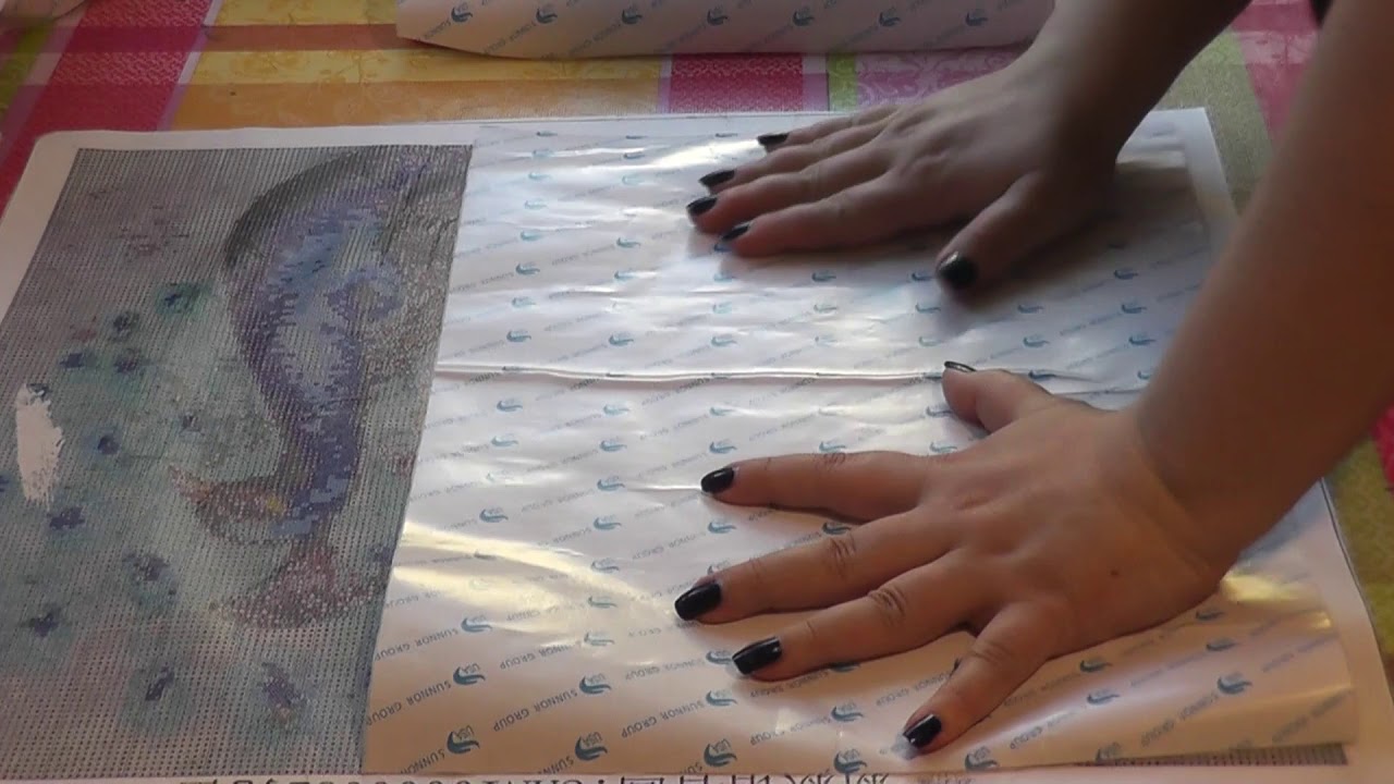 Diamond Painting reparieren? Neue Klebefolie auf ein Bild kleben