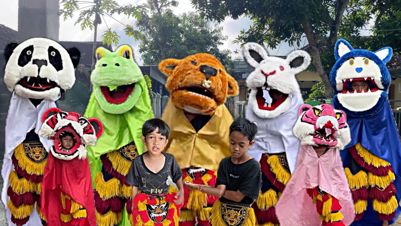 SORE SORE FAHRI AND FAJAR MENGAJAK JALAN JALAN SEMUA BARONGAN WARNA WARNI TERBARUNYA
