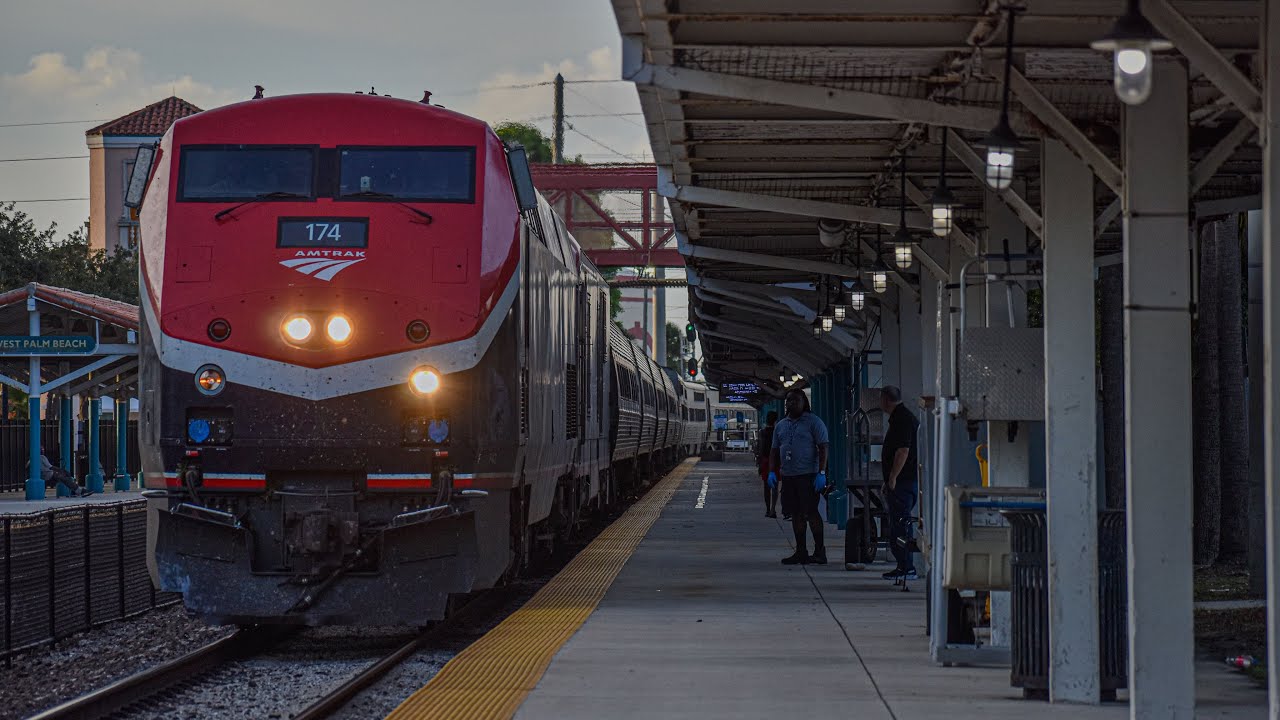 “174 leads the Floridian” Railfanning at West palm beach station FT hornshows and a few railfans
