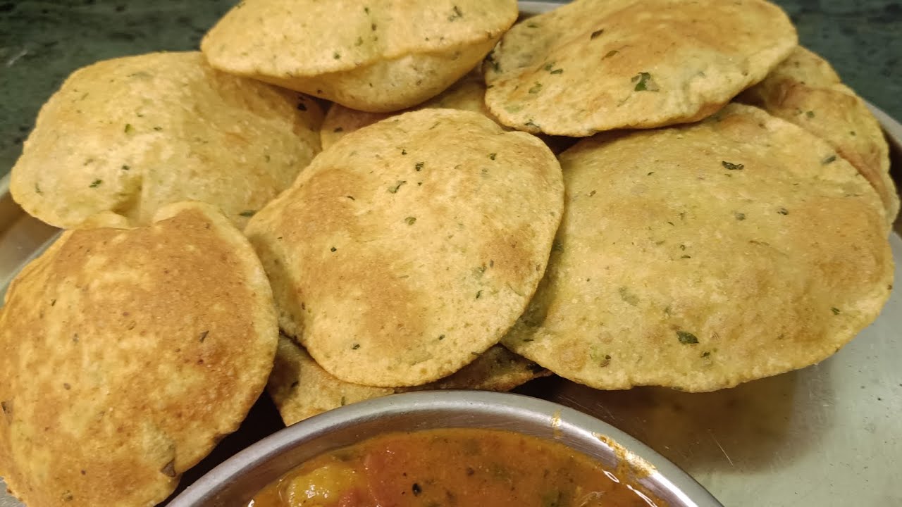 Matar puriiii 🫛एक बार इस तारिके से मटर पूरी बना कर देखें yummy matar purii try at home 