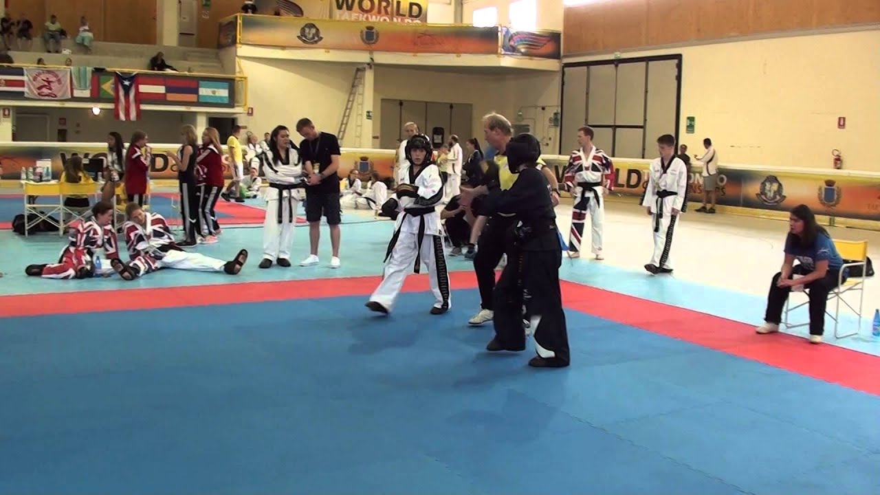 2015 World Taekwondo Championships Nicola Turecek vs Kerry Laird