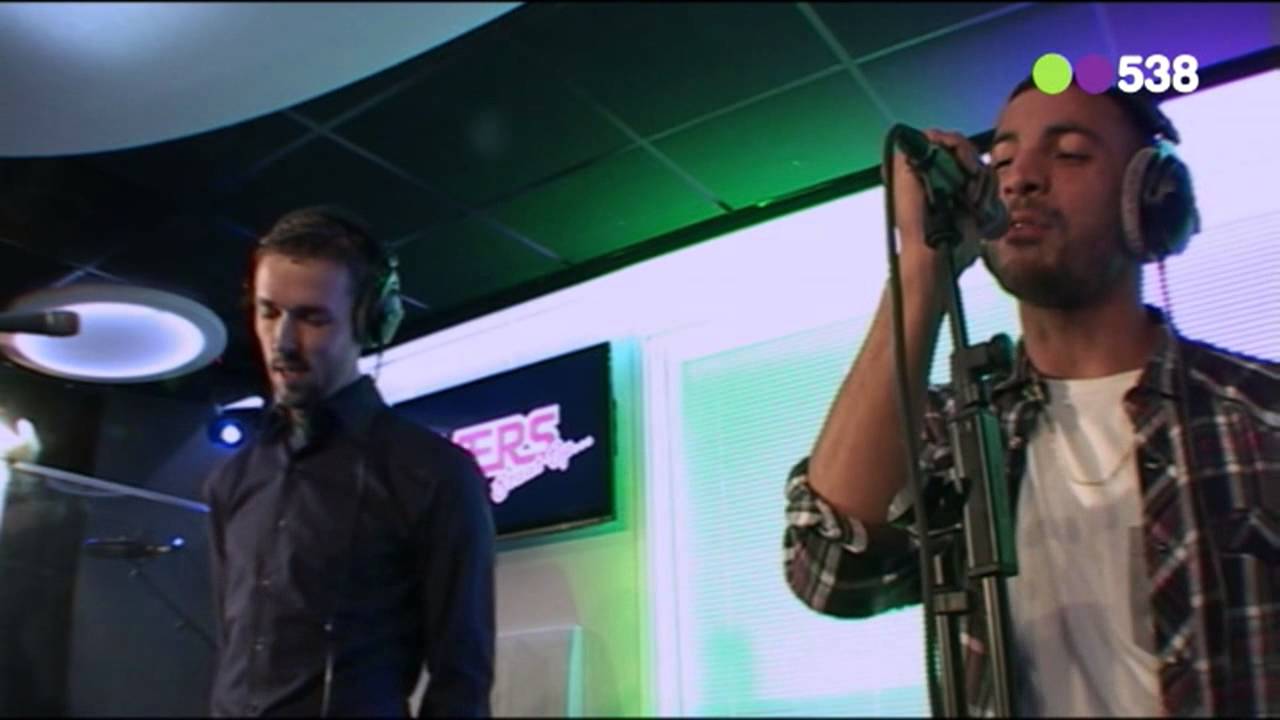 The Opposites - Hey DJ! (live bij Evers Staat Op)