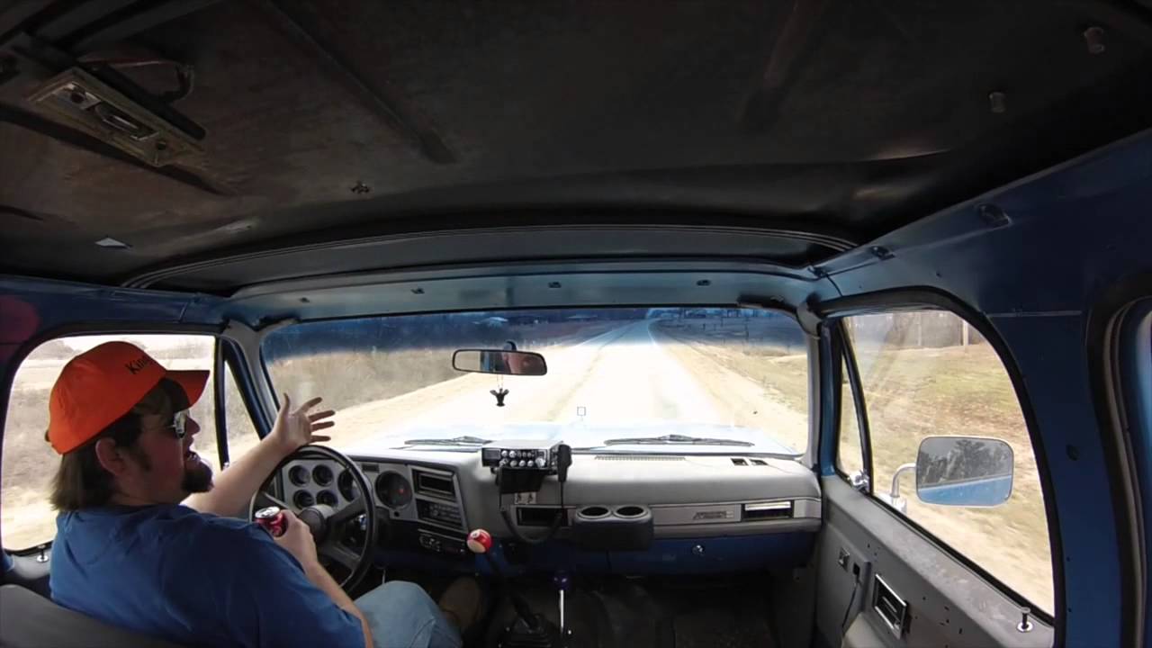 1982 GMC Suburban 6.2 Diesel NV4500 Drive and Review