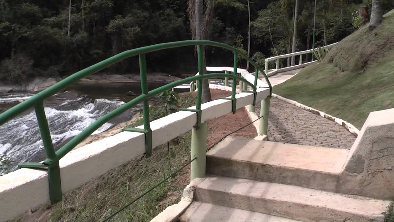Conheça a linda Cascata do Imbuí revitalizada