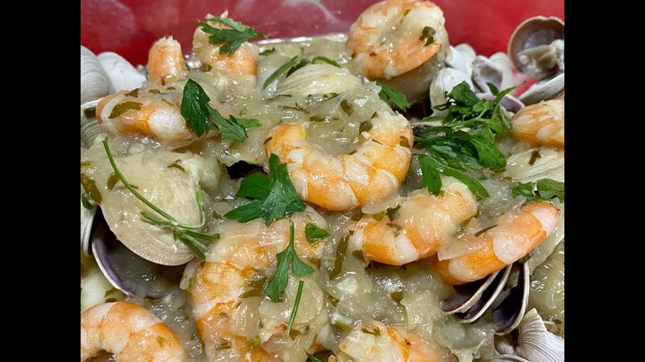 MERLUZA CON ALMEJAS Y LANGOSTINOS EN SALSA VERDE CON MAMBO!!!