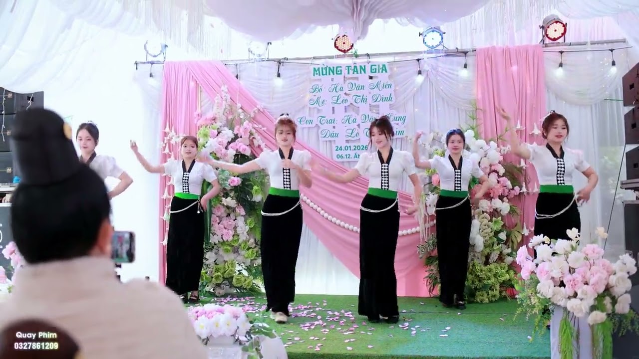 Ban Mai Áo Cóm Trắng - Vấn Vương Chợ Tình | Múa Tây Bắc