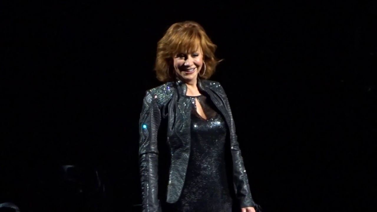 Reba McEntire - I'm a Survivor 2/25/17 Las Vegas