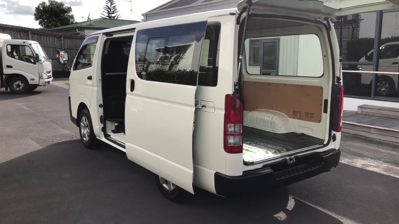5975 2018 Toyota Hiace DX 2.0