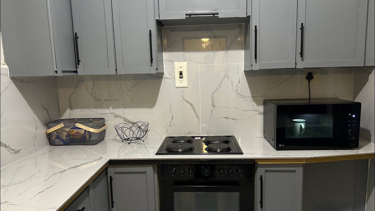 VLOG // KICHEN TILES ARE IN // 